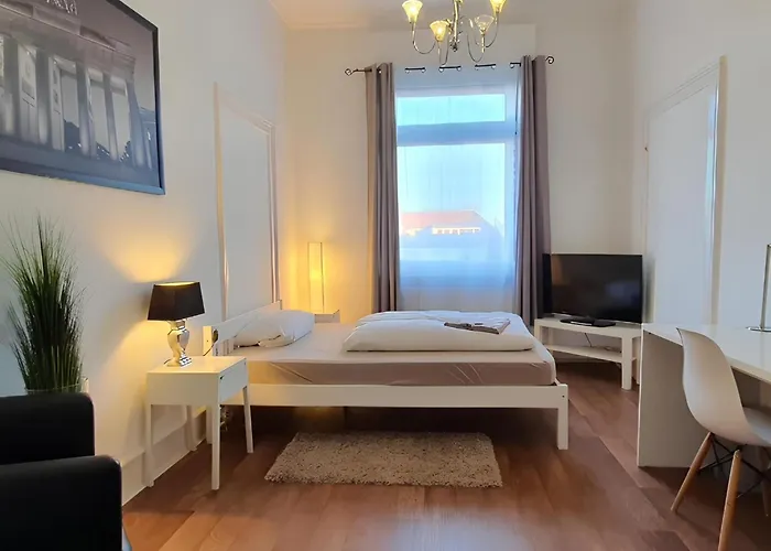 Colodging Mannheim - Private Rooms & Kitchen