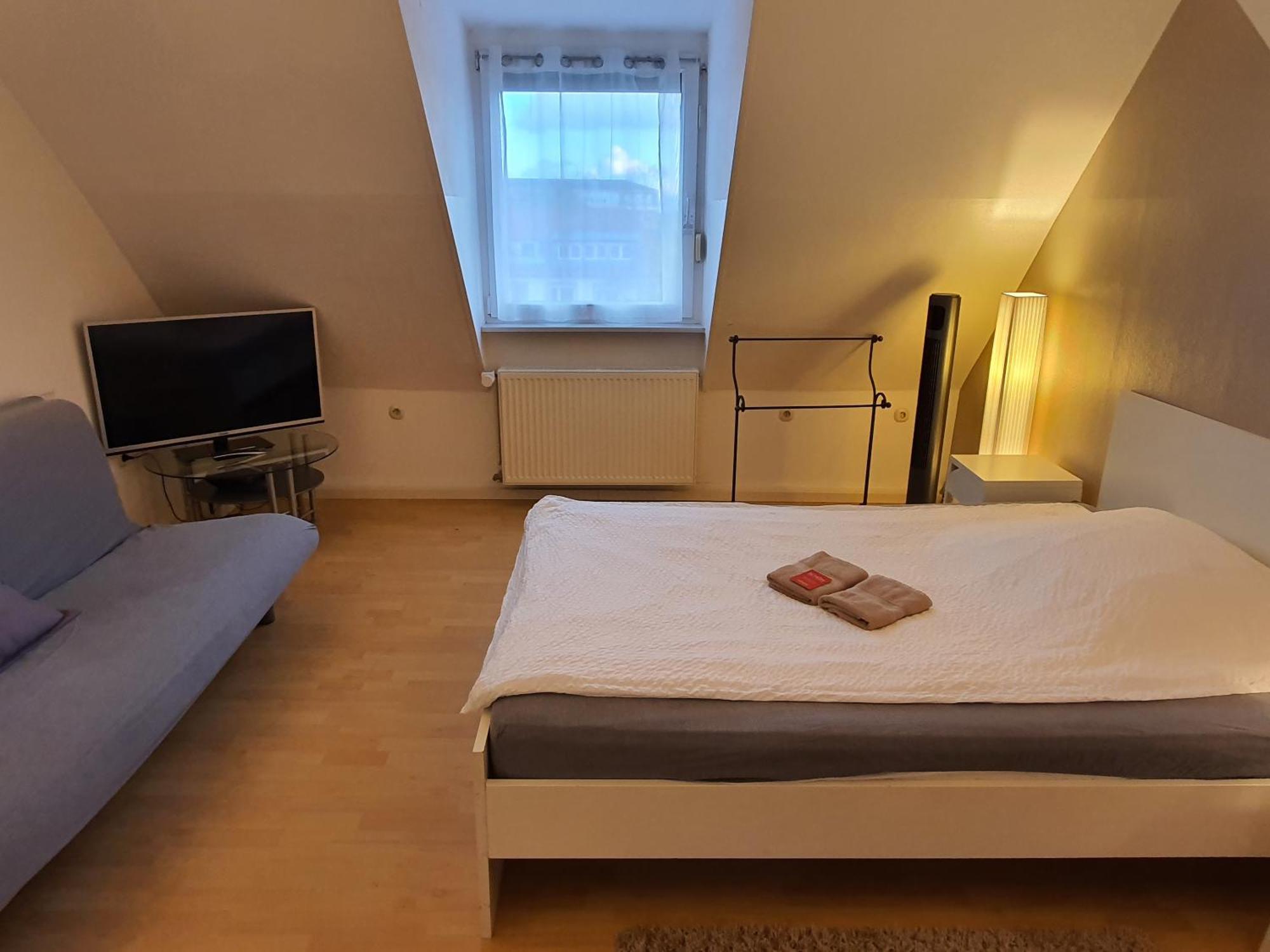 Colodging - Private & Kitchen Homestay